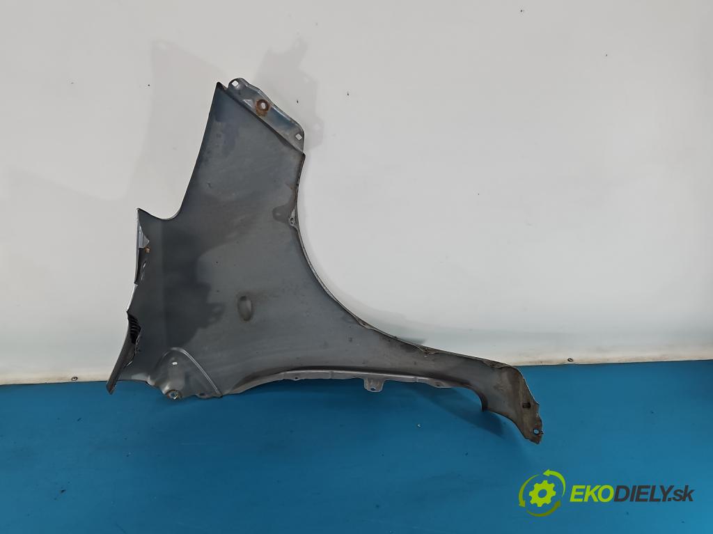 Toyota Yaris II 2005-2011 1.4 D4D 90 hp automatic 66 kW 1364 cm3 5- blatnik přední levý  (Levý přední blatník)