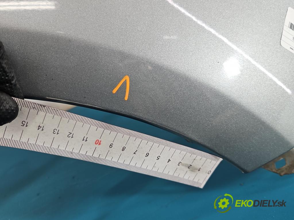 Toyota Yaris II 2005-2011 1.4 D4D 90 HP automatic 66 kW 1364 cm3 5- blatník predné pravý  (Kľučka dverí ostatné)