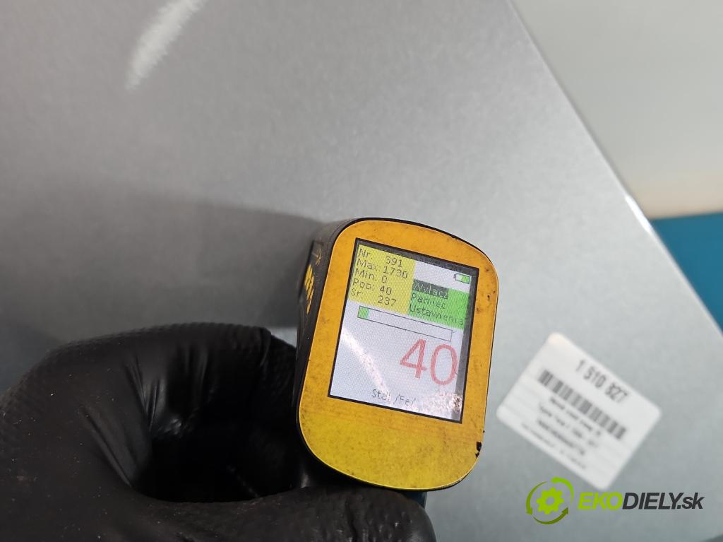 Toyota Yaris II 2005-2011 1.4 D4D 90 HP automatic 66 kW 1364 cm3 5- blatník predné pravý  (Kľučka dverí ostatné)