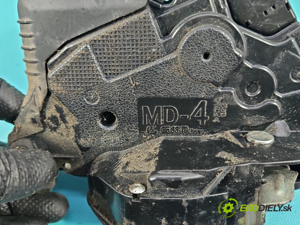 Toyota Yaris II 2005-2011 1.4 D4D 90 HP automatic 66 kW 1364 cm3 5- zámok predné pravý