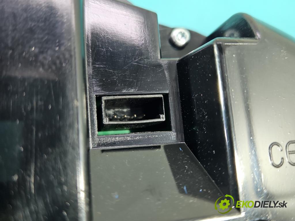 Audi A4 B7 2004-2008 2.0 TFSI 200 HP manual 147 kW 1984 cm3 5- prístrojovka/ budíky 8E0920901J (Prístrojová doska)