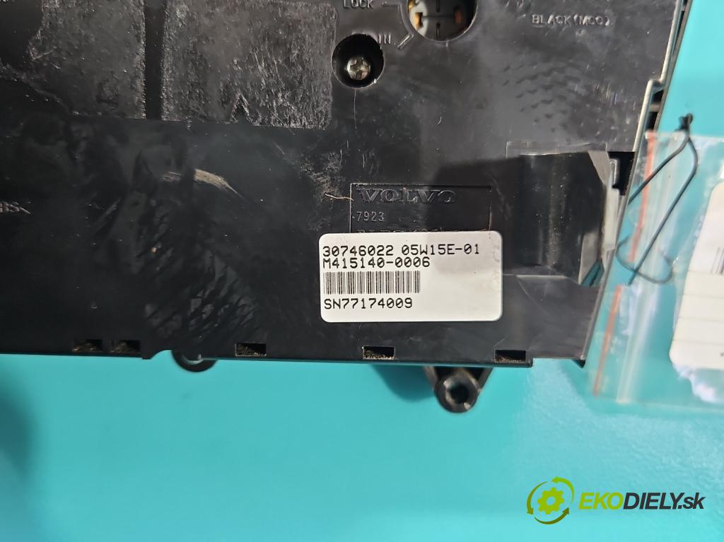 Volvo V70 II 1999-2007 2.4 D5 163 hp automatic 120 kW 2401 cm3 5- palubní deska panel topení 30746022