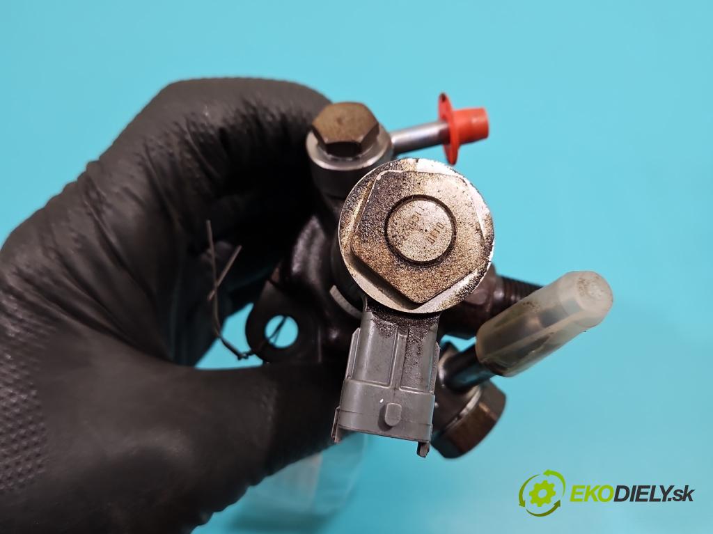 Opel Astra V  2015-2022 1.5 cdti 105 HP manual 77 kW 1496 cm3 5- čerpadlo vstrekovacia 55513149 (Vstrekovacie čerpadlo)