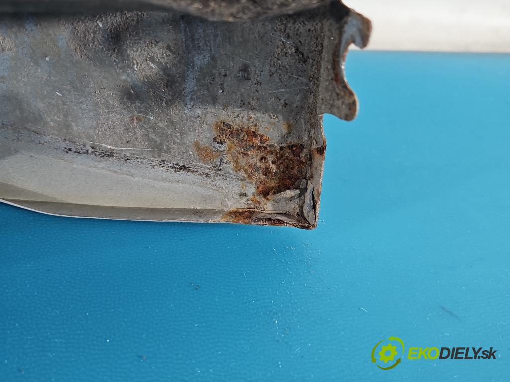 Citroen C4 II 2010-2017 1.4 16V 95 hp manual 70 kW 1397 cm3 5- blatnik přední levý  (Levý přední blatník)