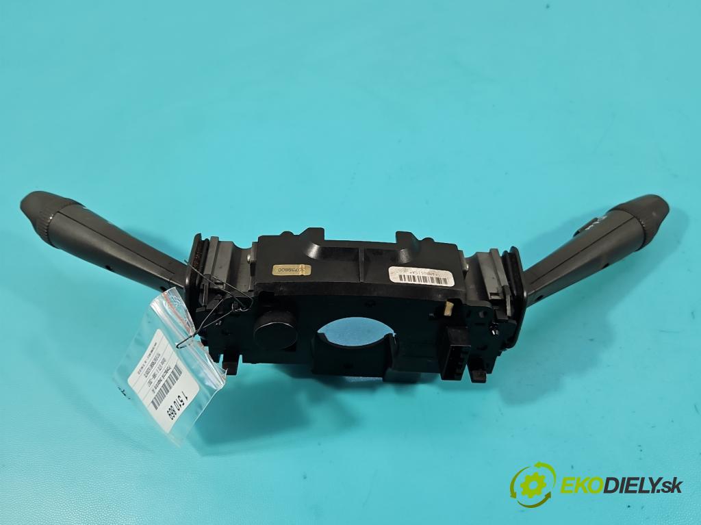 Volvo V70 II 1999-2007 2.4 D5 163 HP automatic 120 kW 2401 cm3 5- prepínač komplex: 30739600 (Prepínacie páčky pod volantom)