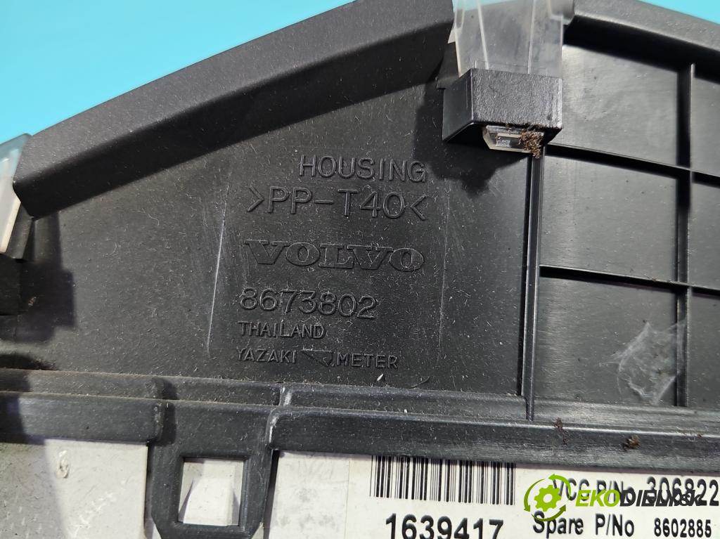 Volvo V70 II 1999-2007 2.4 D5 163 HP automatic 120 kW 2401 cm3 5- prístrojovka/ budíky 30682277 (Prístrojová doska)