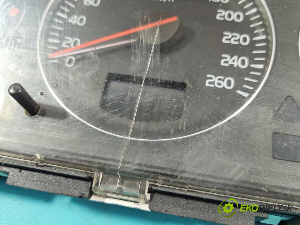 Volvo V70 II 1999-2007 2.4 D5 163 HP automatic 120 kW 2401 cm3 5- prístrojovka/ budíky 30682277 (Prístrojová doska)