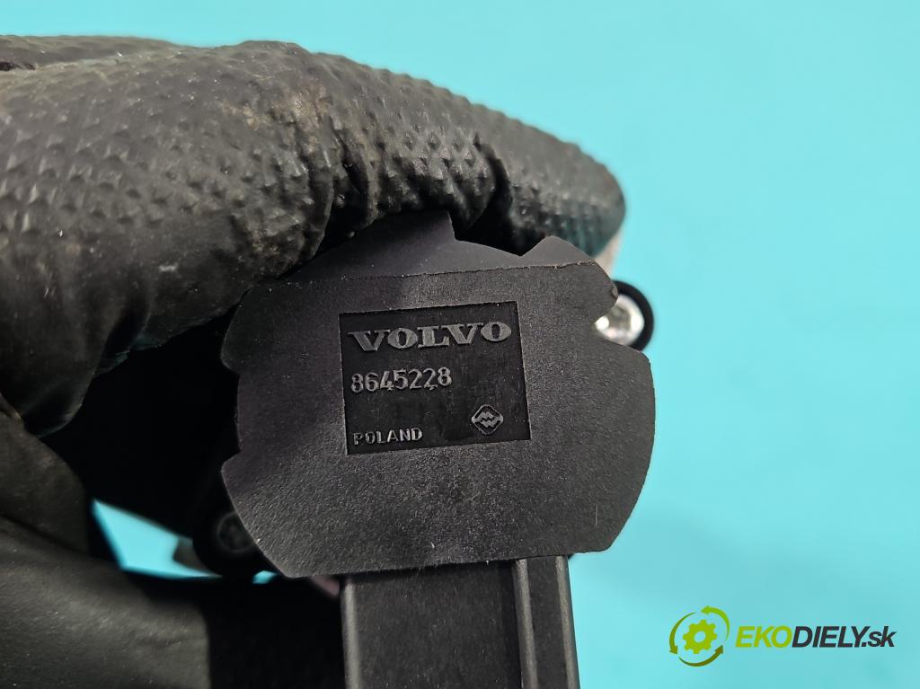 Volvo V70 II 1999-2007 2.4 D5 163 HP automatic 120 kW 2401 cm3 5- Spínačka 8621509 (Spínacia skrinka)