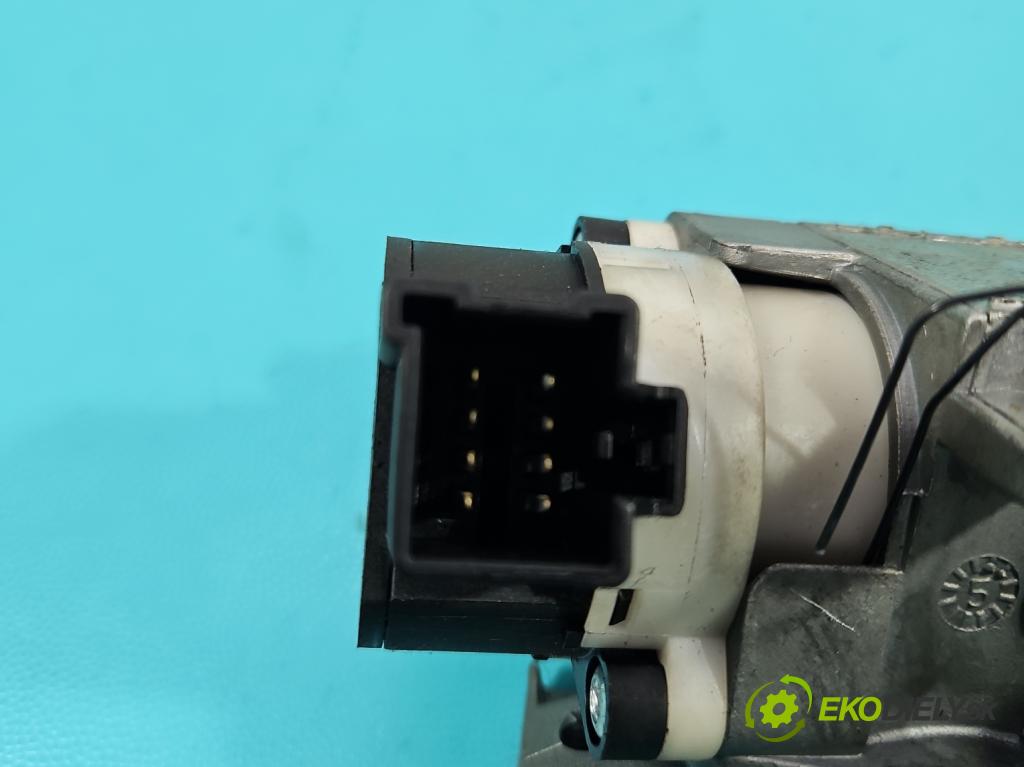 Volvo V70 II 1999-2007 2.4 D5 163 HP automatic 120 kW 2401 cm3 5- Spínačka 8621509 (Spínacia skrinka)