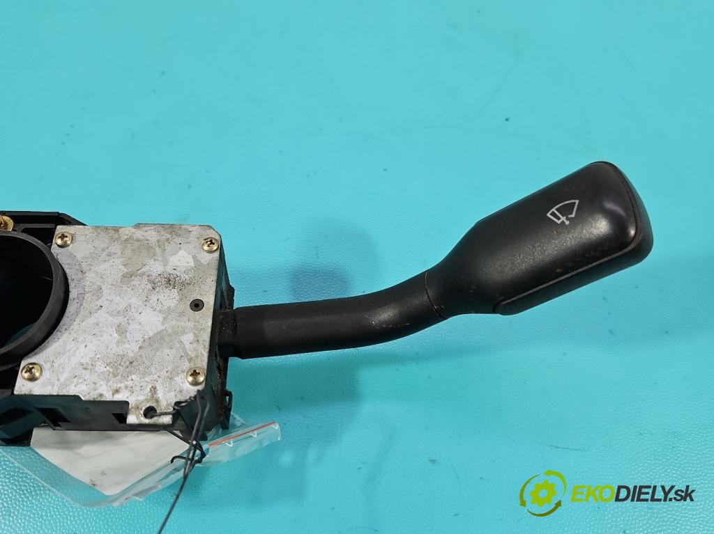 Audi 80 B4 1991-1994 2.0 90 HP manual 66 kW 1984 cm3 4- prepínač komplex: 4A0953503 (Prepínacie páčky pod volantom)