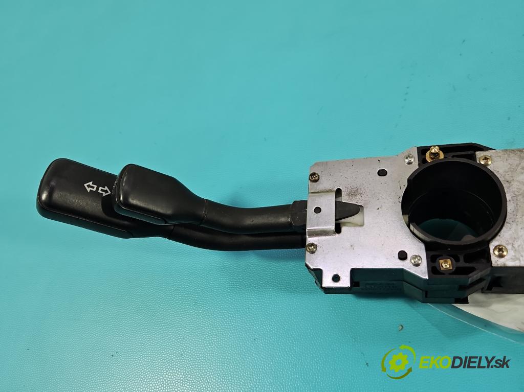 Audi 80 B4 1991-1994 2.0 90 HP manual 66 kW 1984 cm3 4- prepínač komplex: 4A0953503 (Prepínacie páčky pod volantom)