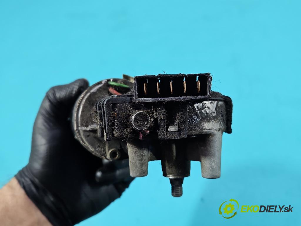 Audi 80 B4 1991-1994 2.0 90 HP manual 66 kW 1984 cm3 4- motor stieračov predné