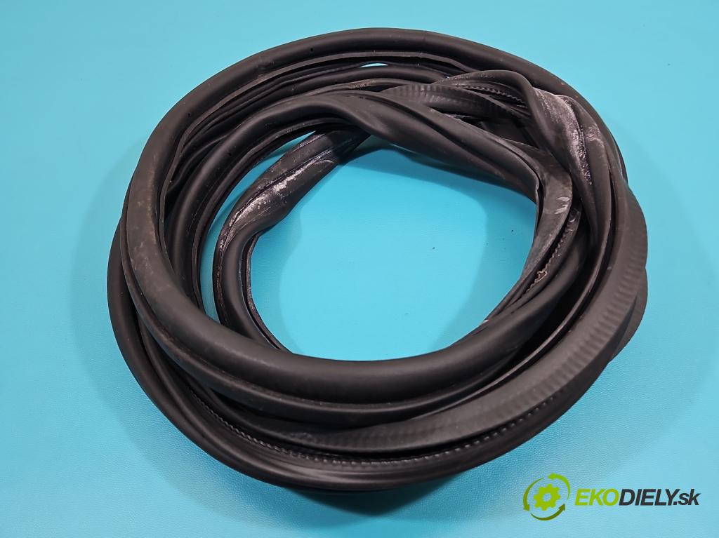 Vw Sharan II 2010-2022 2.0 tdi 177 HP automatic 130 kW 1968 cm3 5- Těsnění: dvere zadné pravé  (Karoséria ostatné)