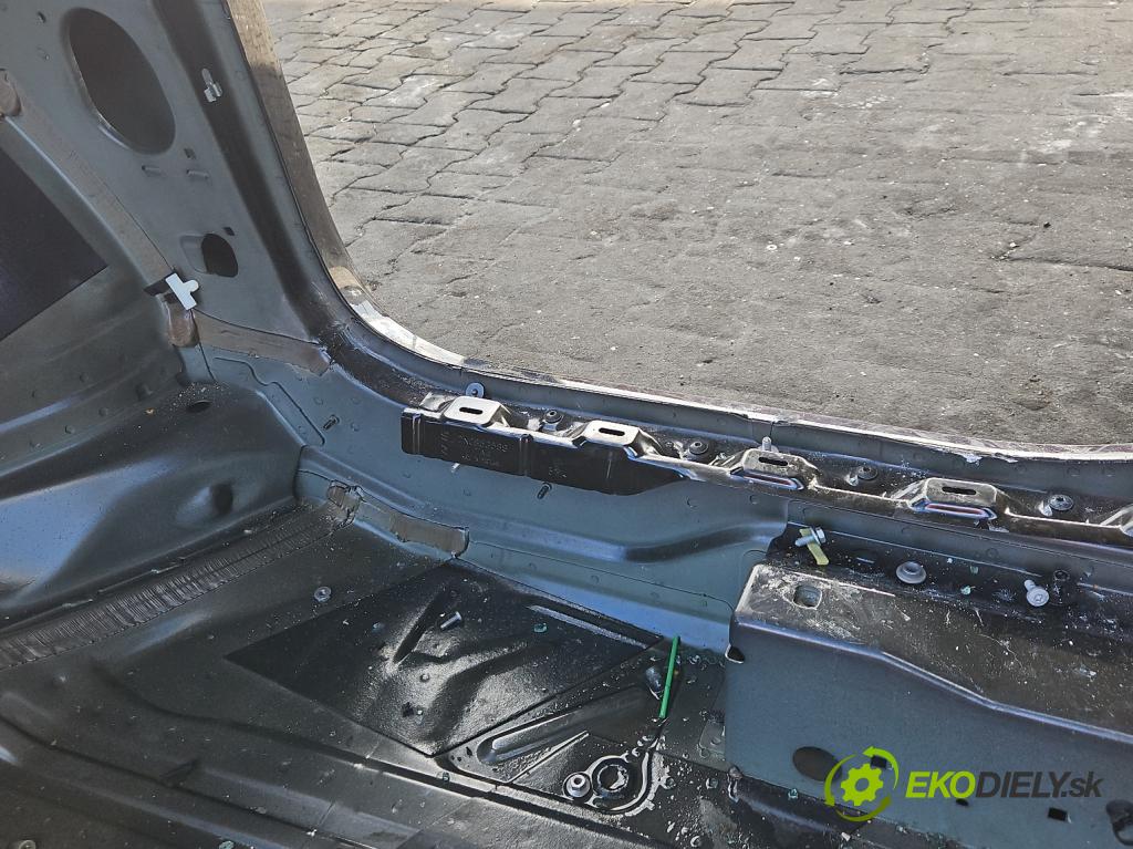 Vw Sharan II 2010-2022 2.0 tdi 177 hp automatic 130 kW 1968 cm3 5- práh pravý  (Karoserie ostatní)