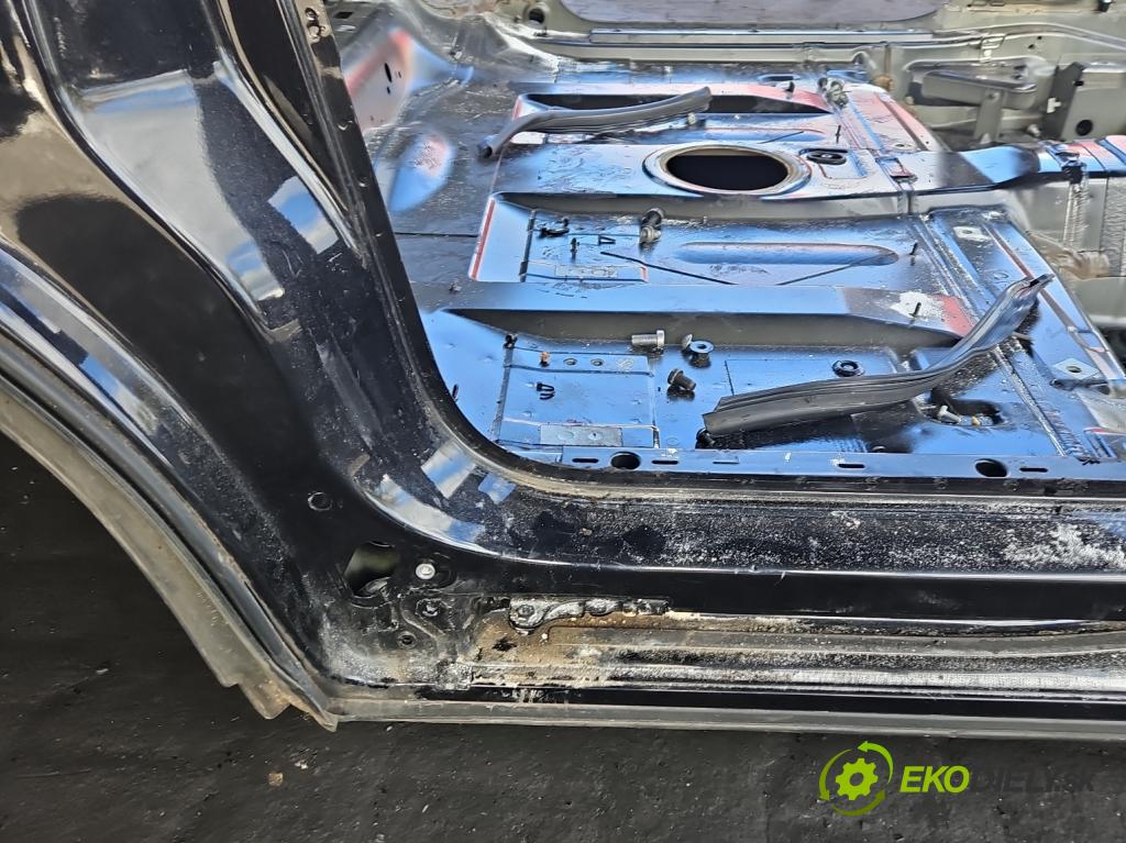 Vw Sharan II 2010-2022 2.0 tdi 177 hp automatic 130 kW 1968 cm3 5- práh pravý  (Karoserie ostatní)