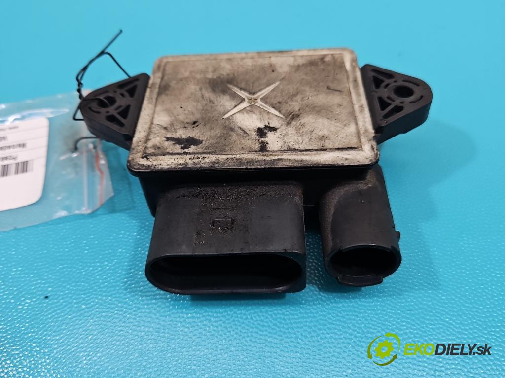 Mercedes CLS II C218 2010-2018 3.0 cdi (642853) 265KM automatic 195 kW 2987 cm3 4- Relé: svíčky: zařicích: A6429002700 (Relé)