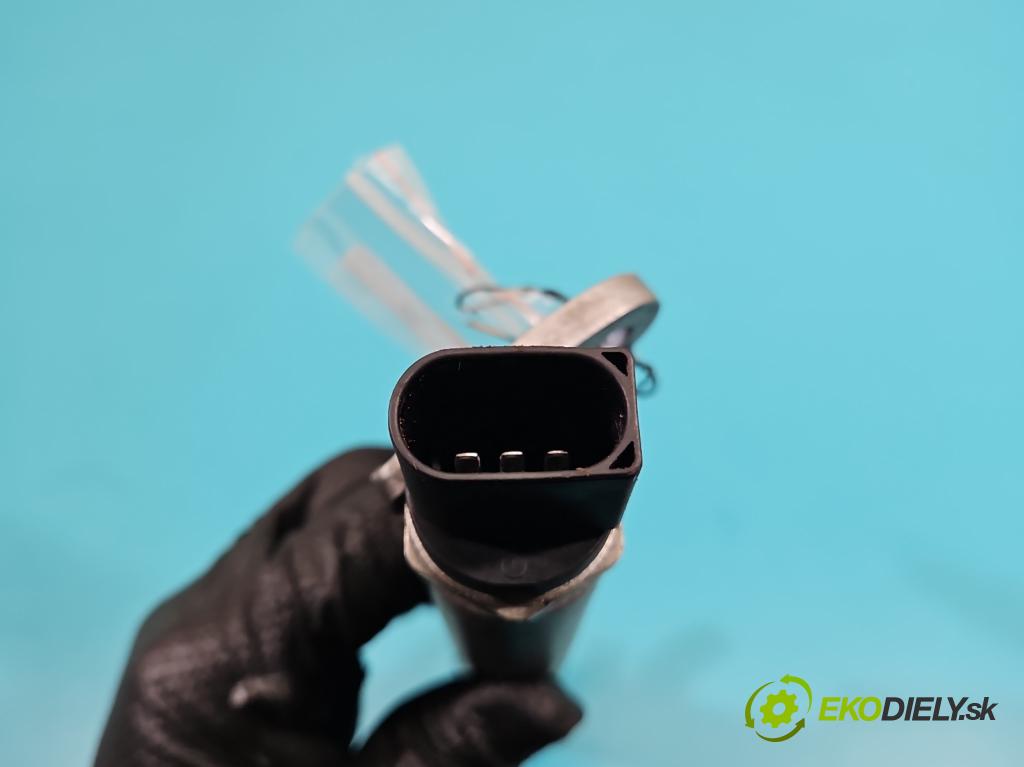 Mercedes CLS II C218 2010-2018 3.0 cdi (642853) 265KM automatic 195 kW 2987 cm3 4- lišta vstrekovacia A6420703095 (Vstrekovacia lišta)