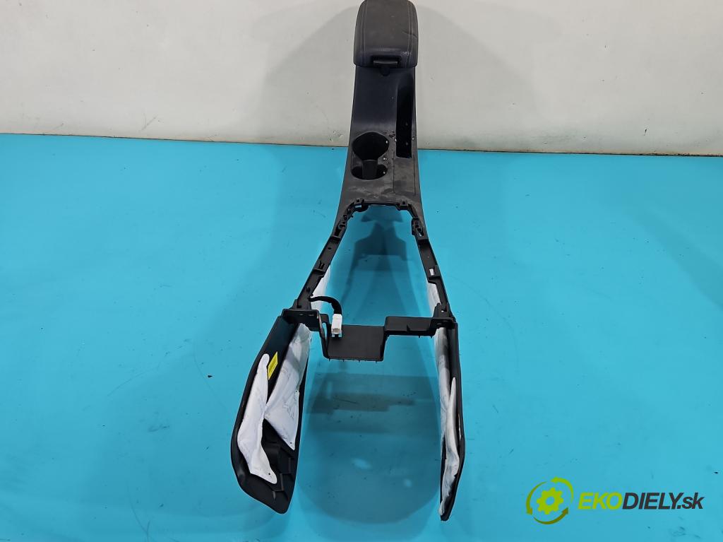 Kia Rio IV 2016-2023 1.2 16V 84KM manual 61.8 kW 1197 cm3 5- operadlo 84611-H8100 (Lakťová opierka)