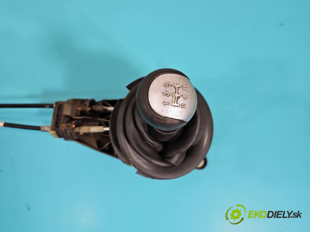 Ford Fiesta Mk6 2002-2008 1.4 tdci 68 HP manual 50 kW 1399 cm3 5- Páka: Změny: stupeň,rýchlosť  (Rýchlostná páka (kulisa))