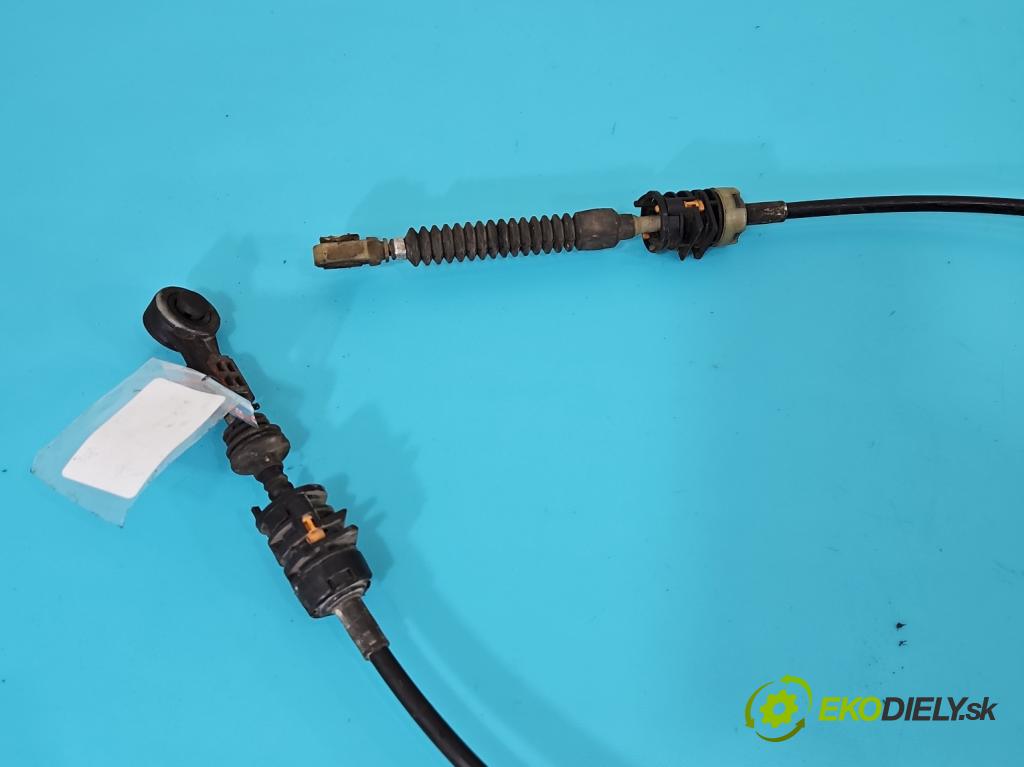 Ford Fiesta Mk6 2002-2008 1.4 tdci 68 HP manual 50 kW 1399 cm3 5- Páka: Změny: stupeň,rýchlosť  (Rýchlostná páka (kulisa))