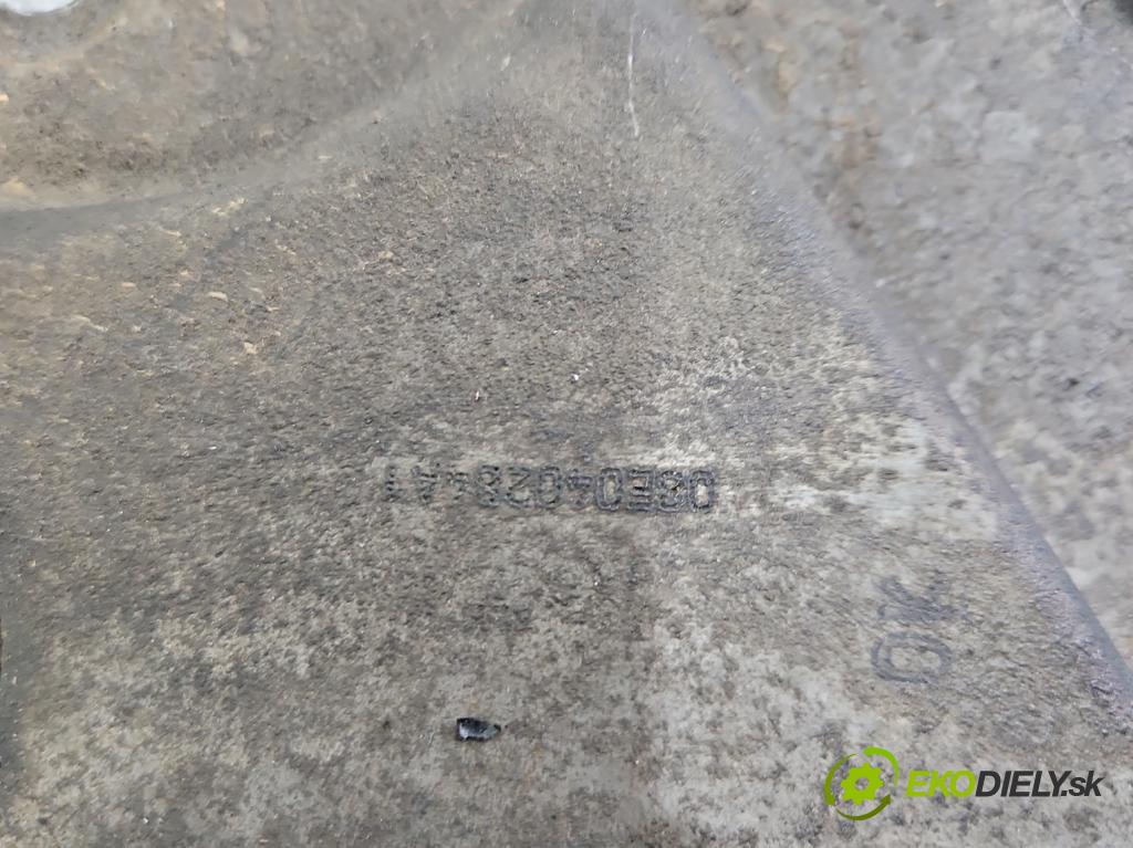 Kia Ceed I 2006-2012 1.4 16V 109 hp manual 80 kW 1396 cm3 5- obal vačkový  (Kryt motoru )