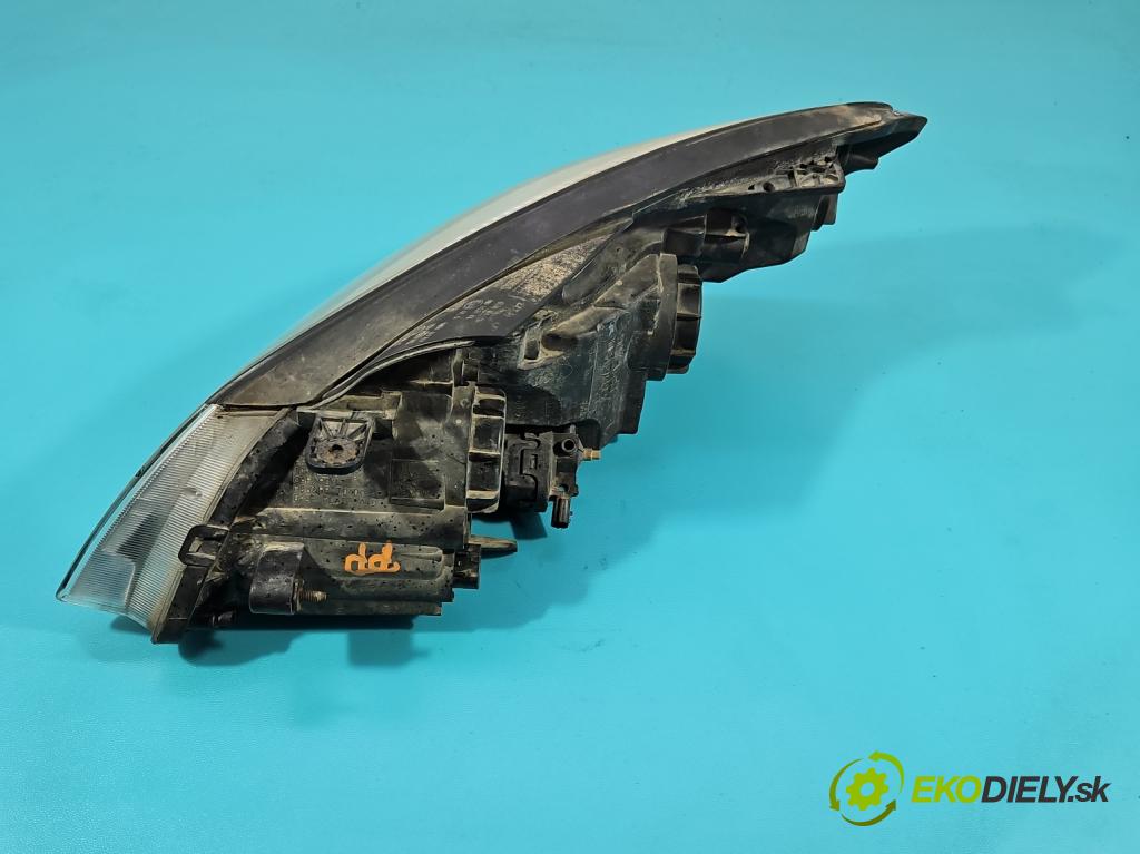 Kia Ceed I 2006-2012 1.4 16V 109 HP manual 80 kW 1396 cm3 5- Reflektor: pravý 92102-1H000 (Svetlo predné pravé)