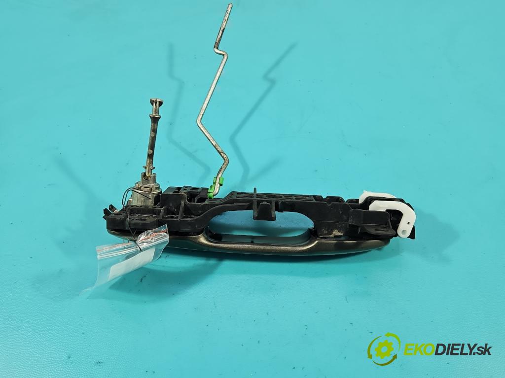 Toyota Corolla E21 2019- 1.8 16V 98 hp automatic 72 kW 1798 cm3 4- klika přední levé  (Vnější přední levá klika dveří)