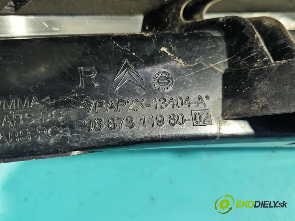 Citroen C4 II 2010-2017 1.4 16V 95 hp manual 70 kW 1397 cm3 5- světlo zadní pravé 9687311980 (Klika dveří ostatní)