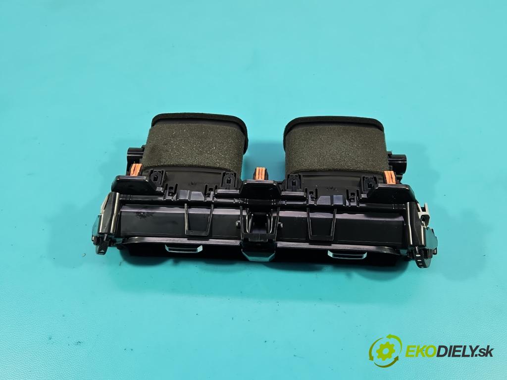 Toyota Corolla E21 2019- 1.8 16V 98 HP automatic 72 kW 1798 cm3 4- Mřížka: kúrenia stredová 55670-02820 (Mriežka kúrenia (fukár))