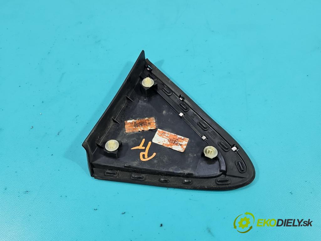 Toyota Corolla E21 2019- 1.8 16V 98 HP automatic 72 kW 1798 cm3 4- lišta blatník zadné pravé EK-2696 (Lišta)