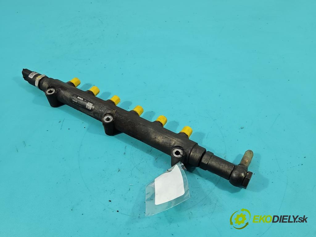 Volvo V70 II 1999-2007 2.4 D5 163 HP automatic 120 kW 2401 cm3 5- lišta vstrekovacia 0445215010 (Vstrekovacia lišta)