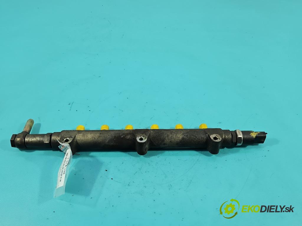 Volvo V70 II 1999-2007 2.4 D5 163 HP automatic 120 kW 2401 cm3 5- lišta vstrekovacia 0445215010 (Vstrekovacia lišta)