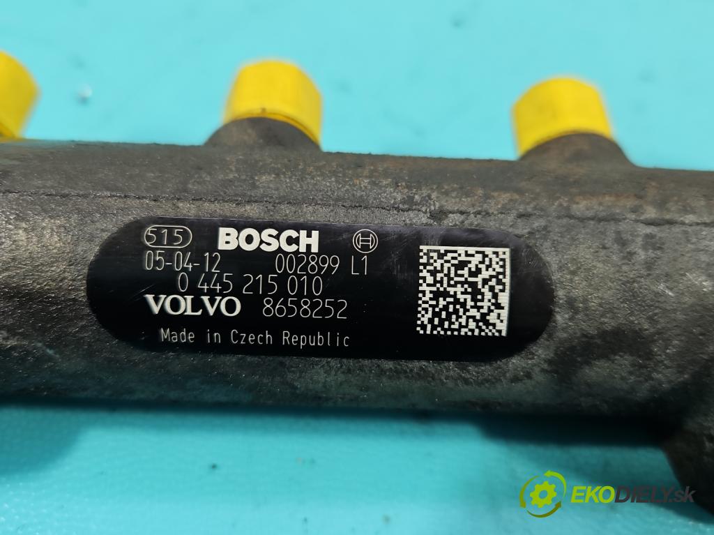 Volvo V70 II 1999-2007 2.4 D5 163 HP automatic 120 kW 2401 cm3 5- lišta vstrekovacia 0445215010 (Vstrekovacia lišta)
