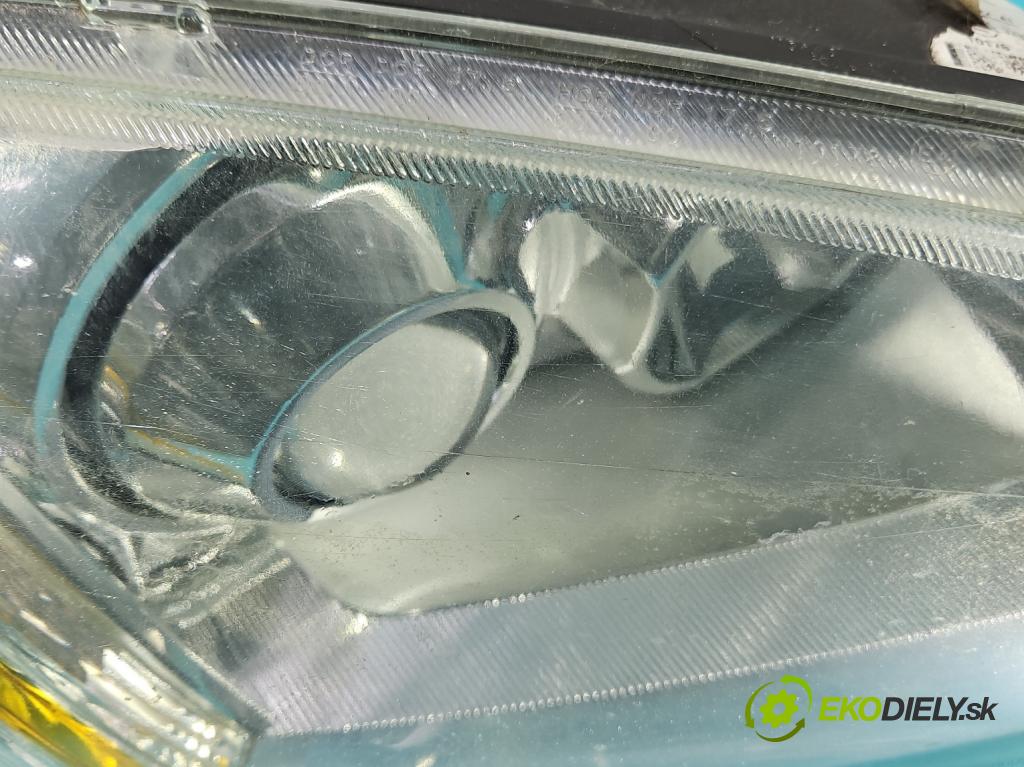 Ford Focus Mk2 2004-2011 2.0 tdci 136 HP manual 100 kW 1997 cm3 5- Reflektor: pravý 4M51-13K060-AA (Svetlo predné pravé)