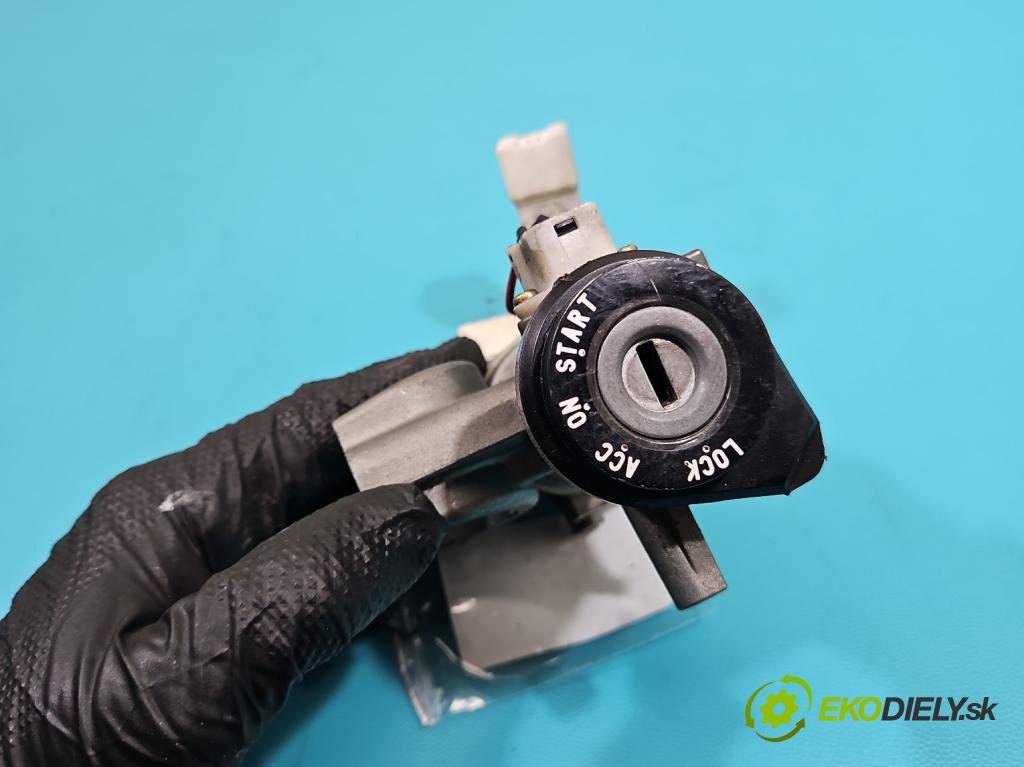 Kia Carens II 2002-2006 1.8 16V 126 HP manual 93 kW 1793 cm3 5- Spínačka  (Spínacia skrinka)