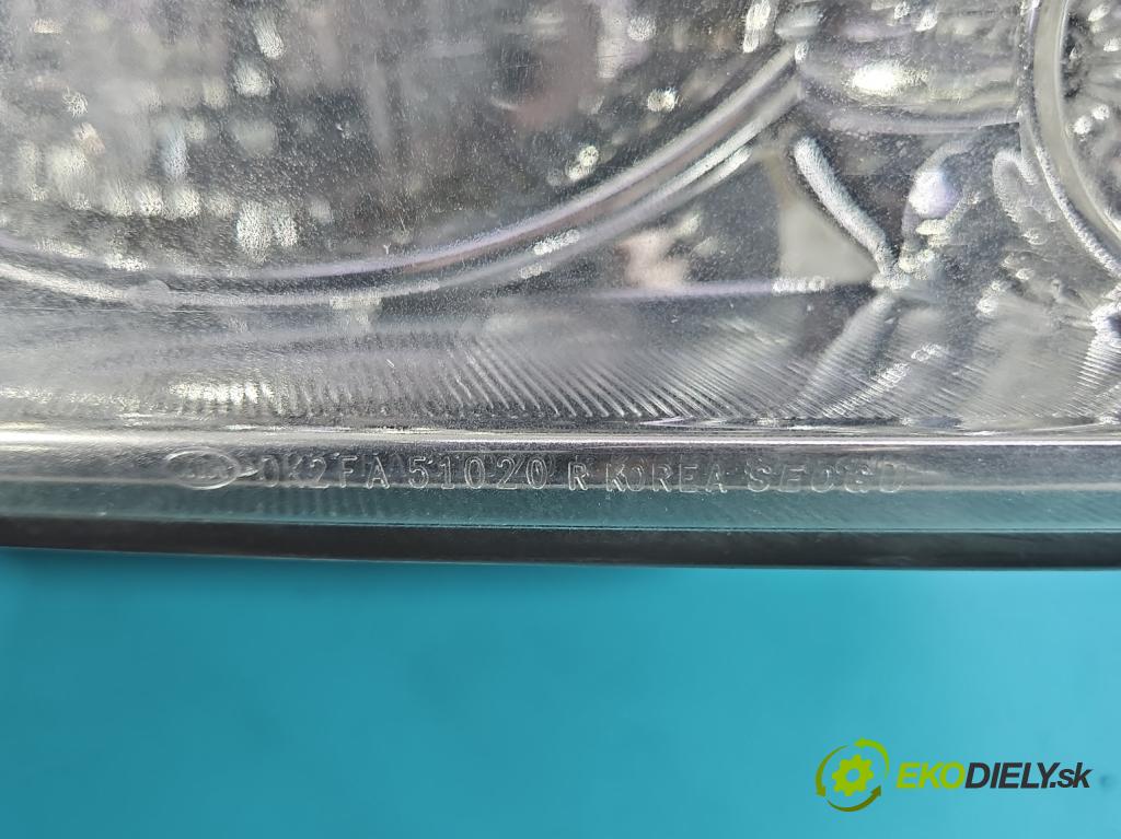 Kia Carens II 2002-2006 1.8 16V 126 HP manual 93 kW 1793 cm3 5- Reflektor: pravý 0K2FA51020 (Svetlo predné pravé)