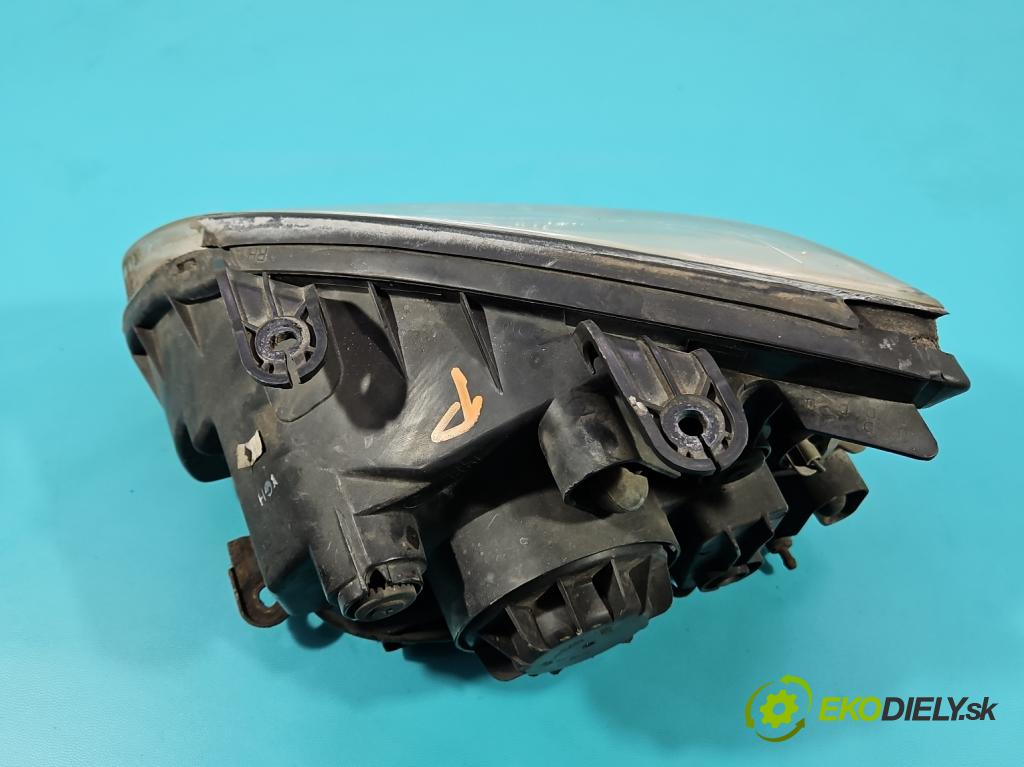 Kia Carens II 2002-2006 1.8 16V 126 HP manual 93 kW 1793 cm3 5- Reflektor: pravý 0K2FA51020 (Svetlo predné pravé)