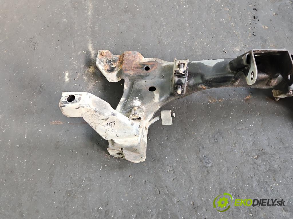 Kia Carens II 2002-2006 1.8 16V 126 HP manual 93 kW 1793 cm3 5- výstuha motora