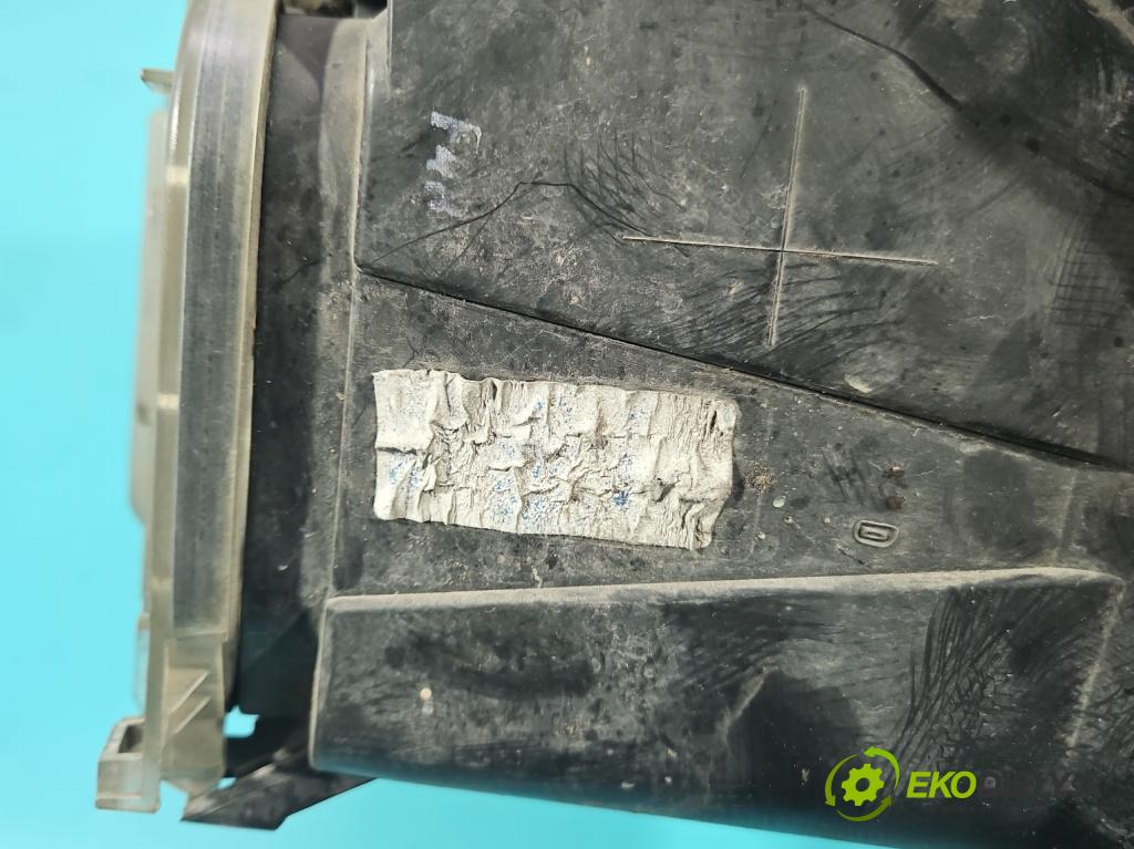 Skoda Fabia I 1999-2007 1.4 mpi 68 HP manual 50 kW 1397 cm3 4- Reflektor: ľavý  (Kľučka dverí ostatné)