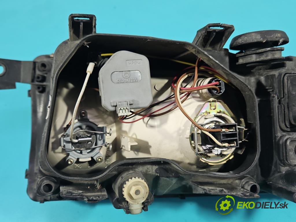 Skoda Fabia I 1999-2007 1.4 mpi 68 HP manual 50 kW 1397 cm3 4- Reflektor: ľavý  (Kľučka dverí ostatné)