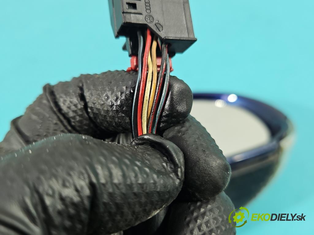 Vw Jetta V 2005-2010 1.9 tdi 105 hp manual 77 kW 1896 cm3 4- zpětné zrcátko pravé  (Klika dveří ostatní)