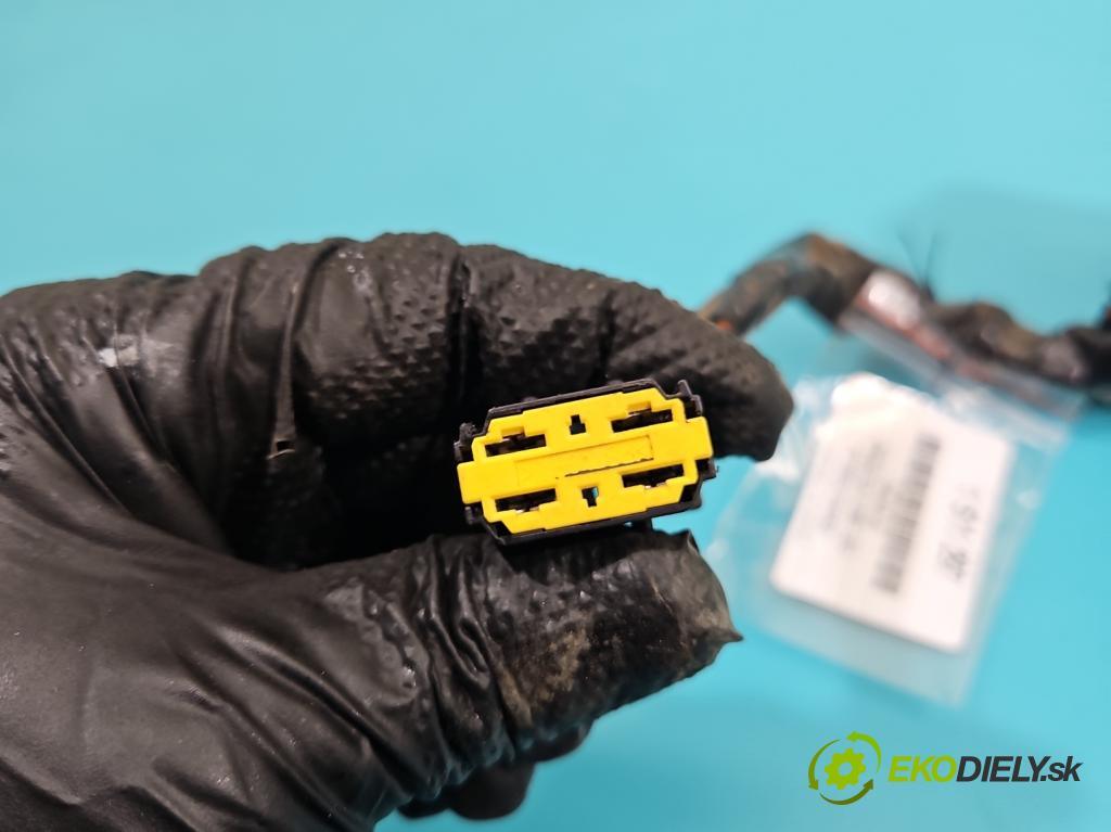 Renault Clio II 1998-2012 1,2.0 16V 75 HP manual 55 kW 1149 cm3 5- Spínačka  (Spínacia skrinka)