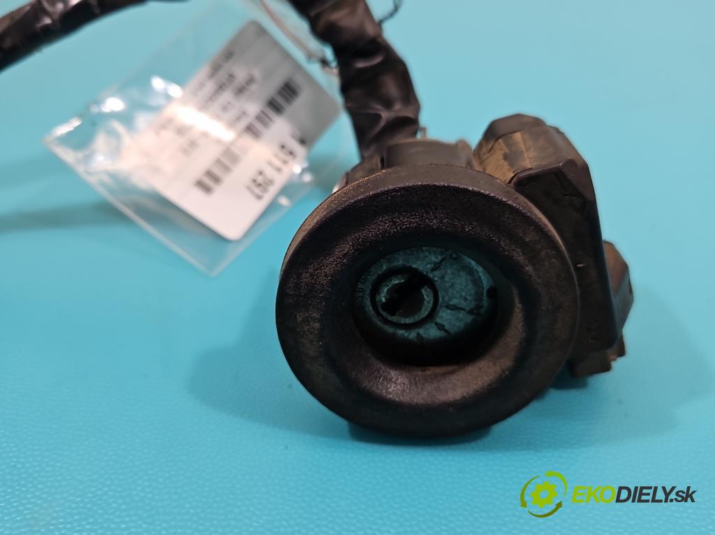 Renault Clio II 1998-2012 1,2.0 16V 75 HP manual 55 kW 1149 cm3 5- Spínačka  (Spínacia skrinka)