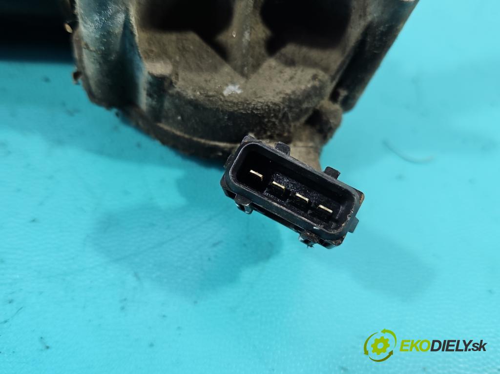 Volvo V70 II 1999-2007 2.4 D5 163 HP automatic 120 kW 2401 cm3 5- motor stieračov predné 8648343