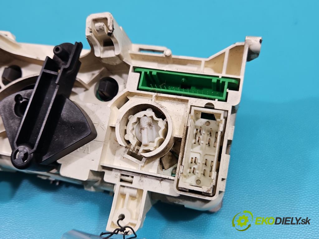 Renault Clio II 1998-2012 1.2 16V 75 HP manual 55 kW 1149 cm3 5- panel kúrenia 69520003