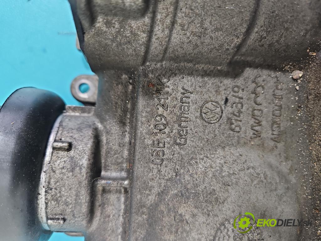 Skoda Fabia II 2007-2014 1.2 12V 69KM manual 51 kW 1198 cm3 5- obal vačkový 03E109211K (Kryt motoru )