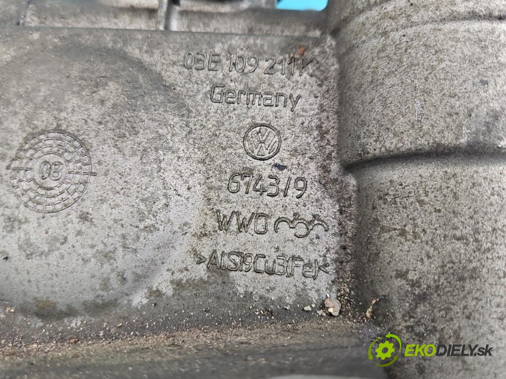 Skoda Fabia II 2007-2014 1.2 12V 69KM manual 51 kW 1198 cm3 5- obal vačkový 03E109211K (Kryt motoru )