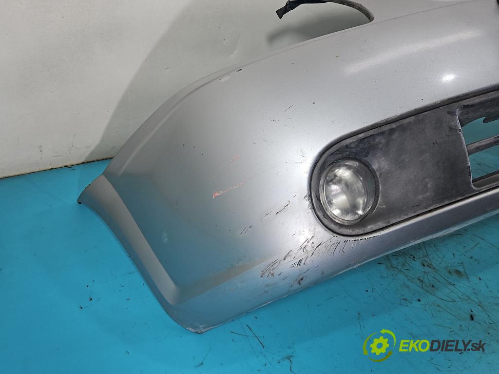 Kia Carens II 2002-2006 1.8 16V 126 hp manual 93 kW 1793 cm3 5- nárazník přední  (Klika dveří ostatní)