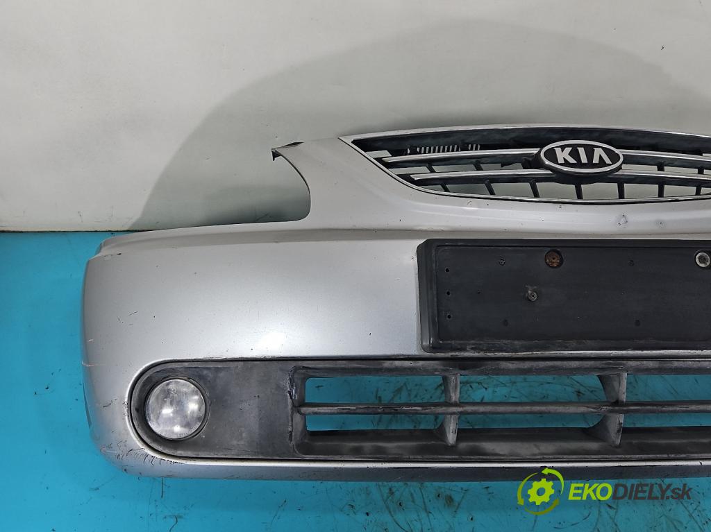 Kia Carens II 2002-2006 1.8 16V 126 hp manual 93 kW 1793 cm3 5- nárazník přední  (Klika dveří ostatní)