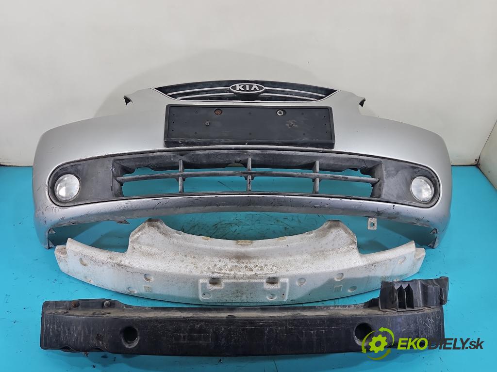 Kia Carens II 2002-2006 1.8 16V 126 hp manual 93 kW 1793 cm3 5- nárazník přední  (Klika dveří ostatní)